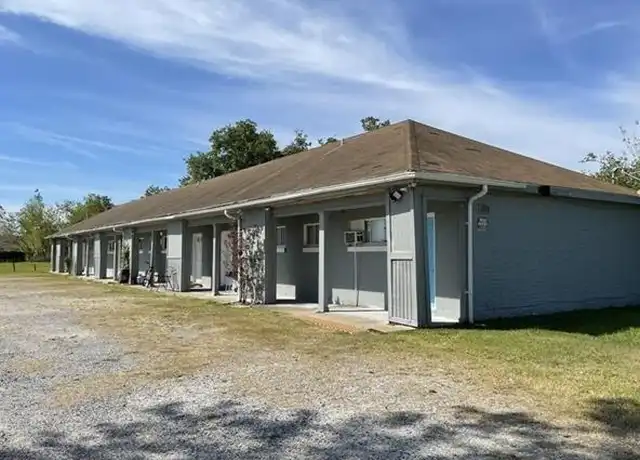 Property at 1916 Claire Ave, Gretna, LA, 70053, 1 bed, 1 bath, [object Object]