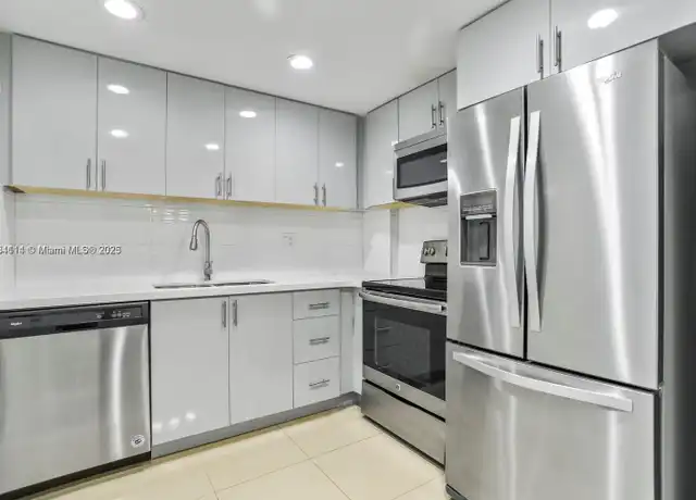 Property at 1913 S Ocean Dr #121, Hallandale Beach, FL, 33009, 1 bed, 1 bath, [object Object]