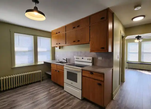 Property at 435 S Walnut St Unit 2, Bensenville, IL, 60106, 1 bed, 1 bath, [object Object]