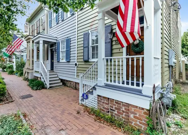 Property at 513 E Harris St, Savannah, GA, 31401, 2 beds, 2.5 baths, [object Object]