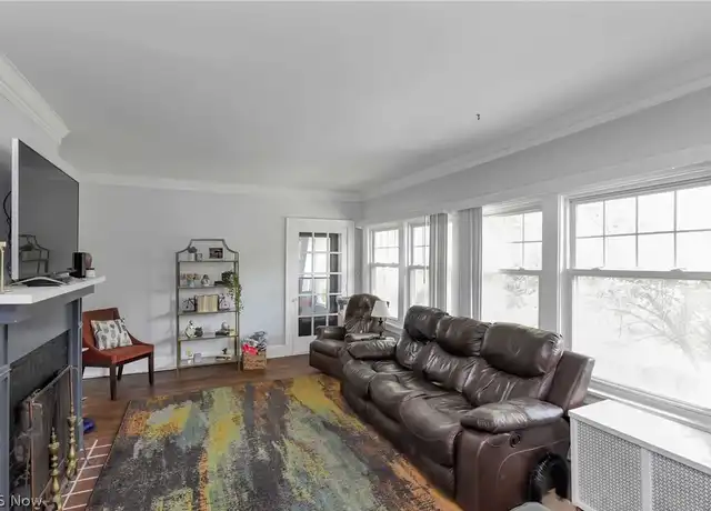 Property at 2819 E Derbyshire Rd Unit 2nd Floor, Cleveland Heights, OH, 44118, 3 beds, 1 bath, [object Object]