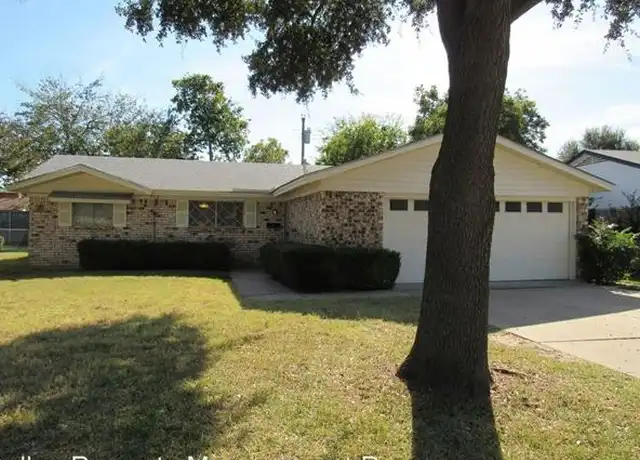 Property at 3210 McCollum St, Irving, TX, 75061, 3 beds, 2 baths, [object Object]