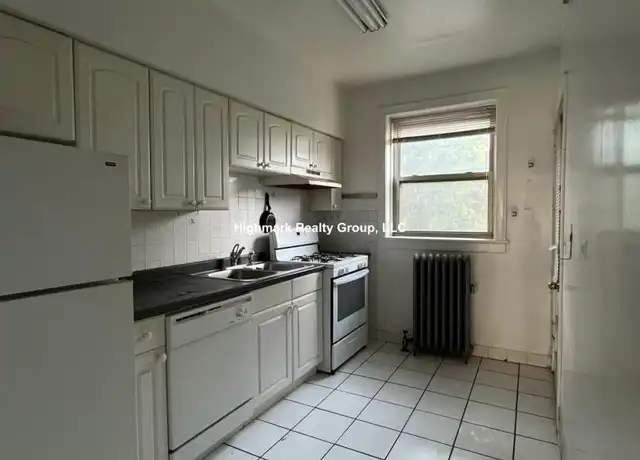 Property at 916 Reba Pl, Evanston, IL, 60202, 1 bed, 1 bath, [object Object]