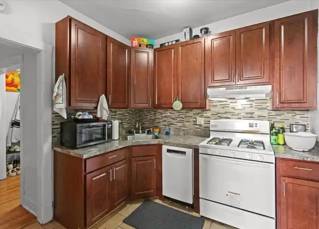 Property at 448 W Arlington Pl, Chicago, IL, 60614, 2 beds, 1 bath, [object Object]
