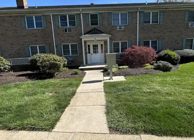 Property at 4 Windsor Ter Unit B, Freehold, NJ, 07728, 1 bed, 1 bath, [object Object]