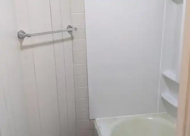 Property at 625 Ridge St Unit 2, Bethlehem, PA, 18015, 2 beds, 1 bath, [object Object]