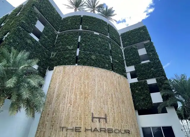 Property at 16385 Biscayne Blvd #1702, Aventura, FL, 33160, 1 bed, 2 baths, [object Object]