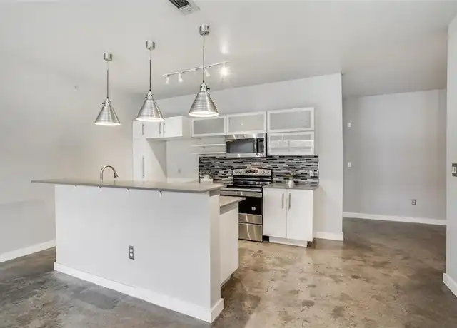 Property at 1111 S Akard St Unit 114-2, Dallas, TX, 75215, 1 bed, 2 baths, [object Object]