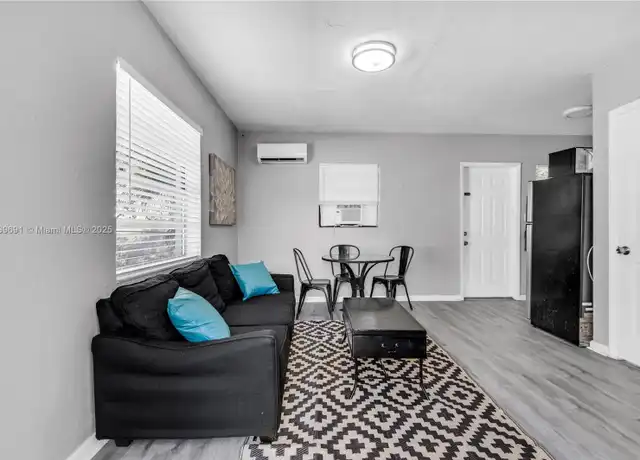 Property at 105 SW 5th Ct Unit 3, Dania Beach, FL, 33004, 1 bed, 1 bath, [object Object]