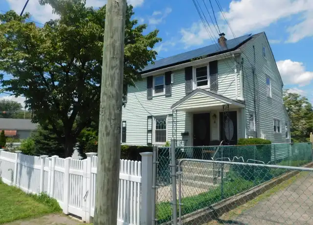 Property at 6 Sheridan St, Stamford, CT, 06902, 3 beds, 1 bath, [object Object]