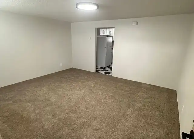 Property at 712 S Canyon St Unit 3, Nampa, ID, 83686, 2 beds, 1 bath, [object Object]