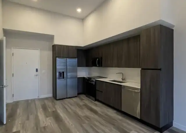 Property at 9200 S Dadeland Blvd, Miami, FL, 33156, 1 bed, 1 bath, [object Object]