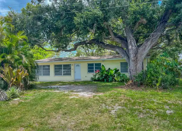 Property at 2711 Lynnhurst St, Sarasota, FL, 34239, 3 beds, 1 bath, [object Object]