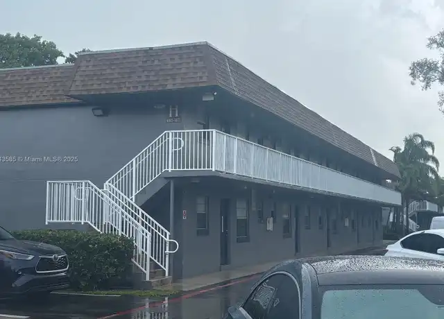 Property at 4871 NW 9th Dr #4871, Plantation, FL, 33317, 1 bed, 1 bath, [object Object]