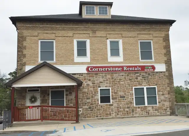 Property at 4 Main St Unit 02, Lock Haven, PA, 17745, 2 beds, 1 bath, [object Object]