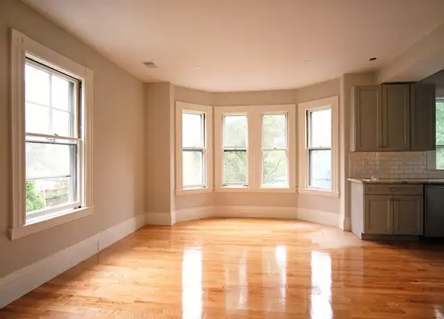 Property at 14 Bigelow St Unit 2, Cambridge, MA, 02139, 5 beds, 2 baths, [object Object]