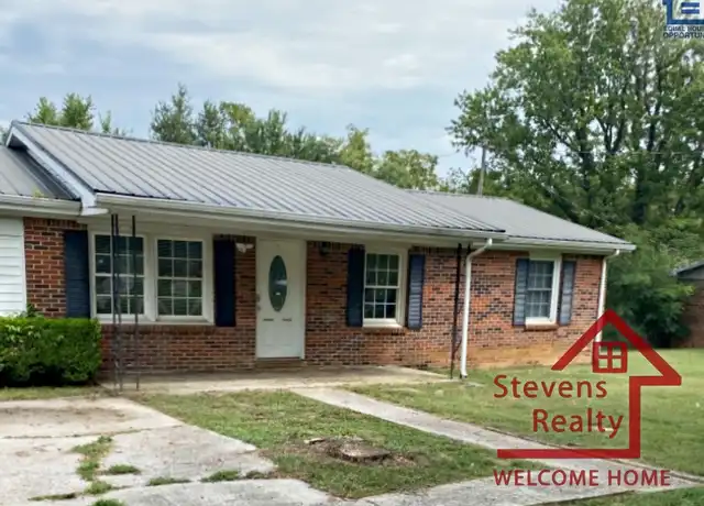 Property at 540 McQuade Cir, McMinnville, TN, 37110, 4 beds, 2 baths, [object Object]
