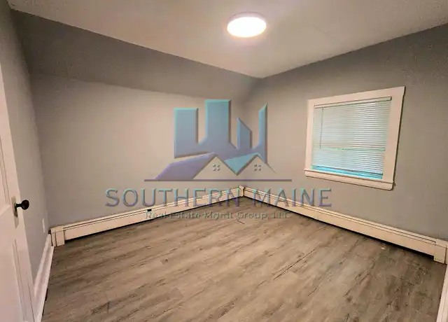 Property at 106 Webster St Unit 4, Lewiston, ME, 04240, 1 bed, 1 bath, [object Object]