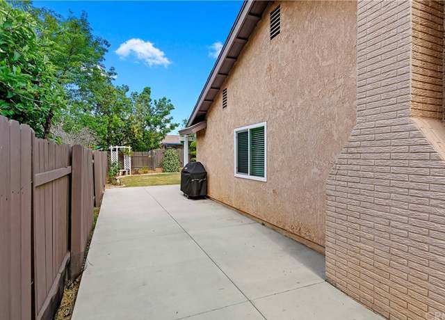 Photo of 13093 Goldfinch St, Moreno Valley, CA 92553