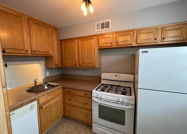 Property at 409 N Hamilton St, Richmond, VA, 23221, 2 beds, 2 baths, [object Object]