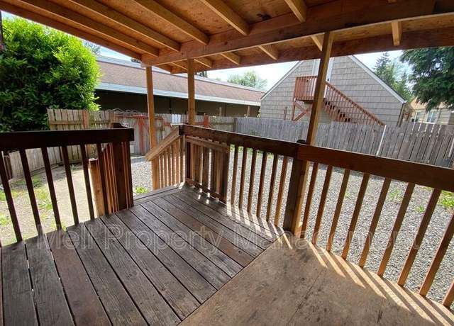 Photo of 523 N 1st St, Shelton, WA 98584