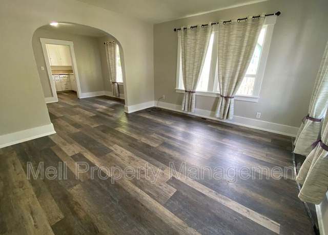 Photo of 523 N 1st St, Shelton, WA 98584