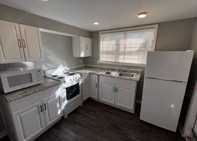 Property at 8102 4th Ave S Unit B, Birmingham, AL, 35206, 1 bed, 1 bath, [object Object]