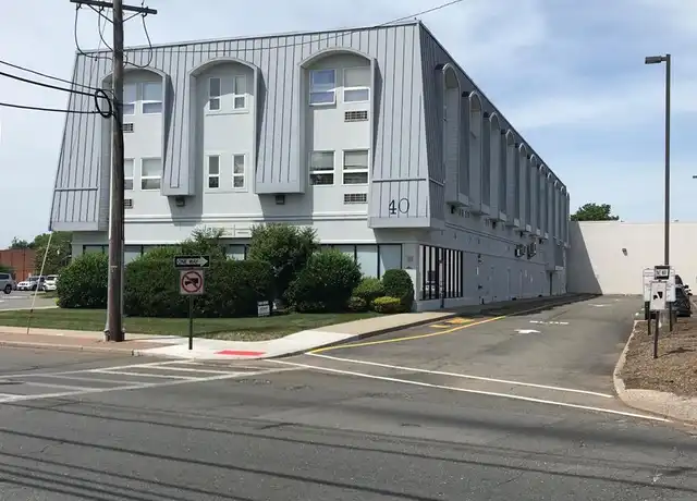 Property at 40 Washington Ave Unit B3, Dumont, NJ, 07628, 1 bed, 1 bath, [object Object]