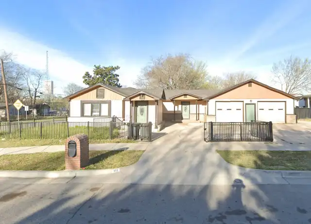 Property at 802 N Quaker Ave Unit 5, Tulsa, OK, 74106, 1 bed, 2 baths, [object Object]