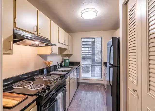 Property at Northgreen Apartments - 1800 Cal Young Rd, Eugene, OR, 97401, 1 bed, 1 bath, [object Object]