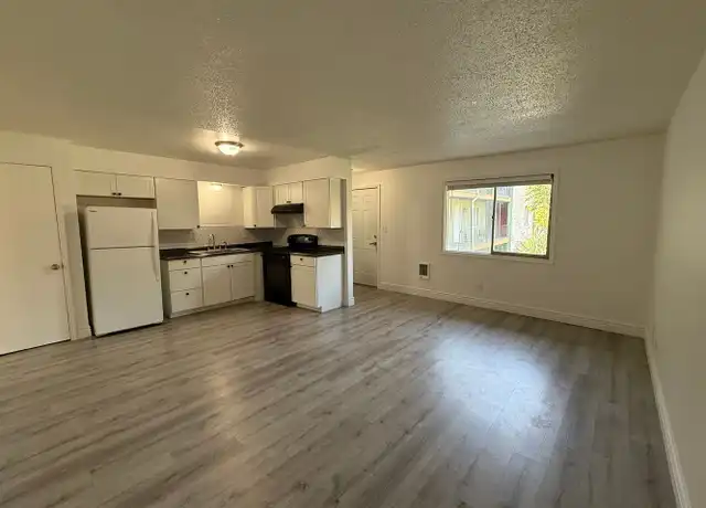 Property at 1405 W 8th Ave Unit 3, Spokane, WA, 99204, 1 bed, 1 bath, [object Object]