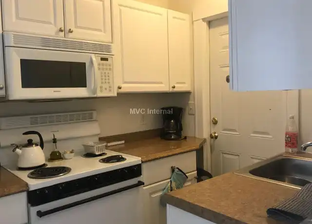 Property at 224 Walnut St, Newton, MA, 02460, 1 bed, 1 bath, [object Object]
