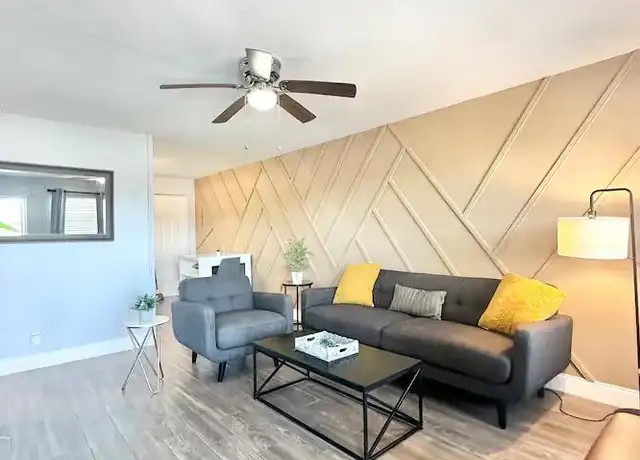 Property at 1501 N Federal Hwy Unit 4, Lake Worth Beach, FL, 33460, 2 beds, 1 bath, [object Object]