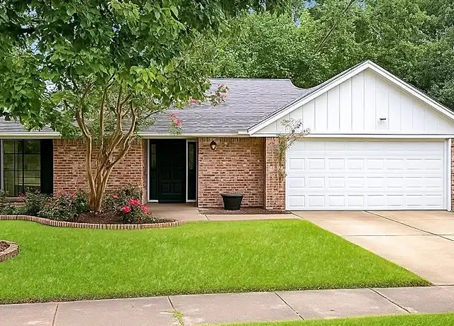 Property at 13824 Rampart Ct, Baton Rouge, LA, 70810, 3 beds, 2 baths, [object Object]
