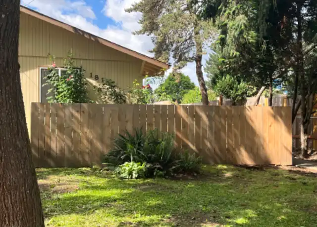 Property at 1815 SE Linn St Unit 1815, Portland, OR, 97202, 2 beds, 1 bath, [object Object]