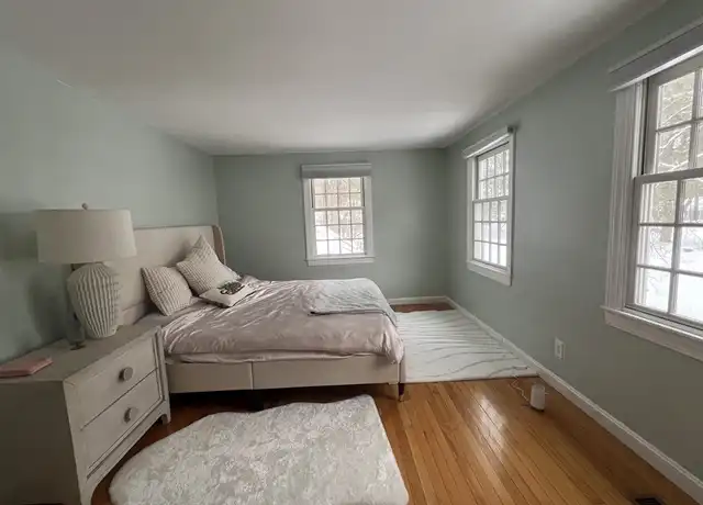 Property at 68 Jericho Rd #68, Weston, MA, 02493, 2 beds, 1.5 baths, [object Object]