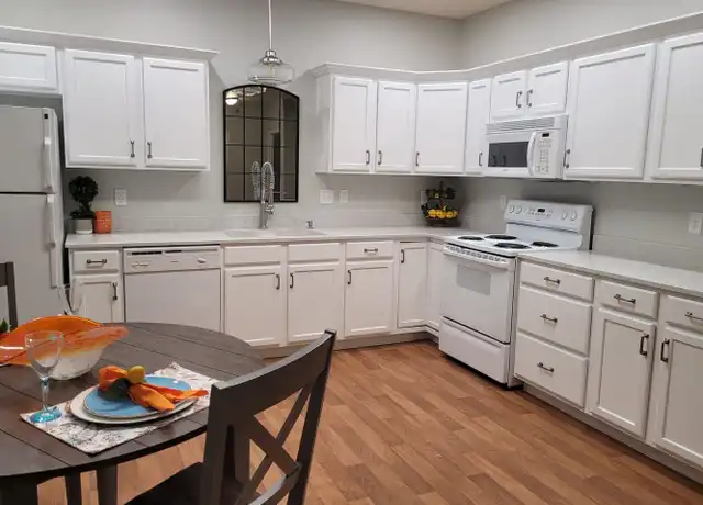 Property at 3433 28th St S Unit 503, Moorhead, MN, 56560, 2 beds, 1 bath, [object Object]