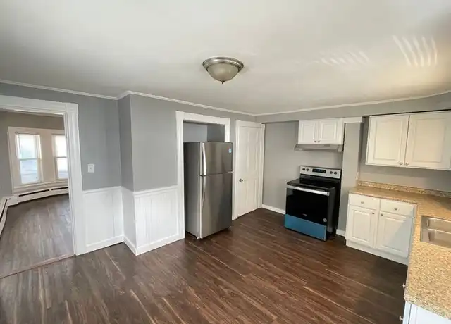 Property at 114 Jewett St Unit 3, Manchester, NH, 03103, 2 beds, 1 bath, [object Object]