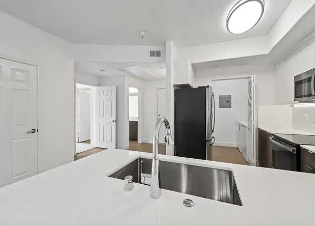 Photo of 19608 Pruneridge Ave, Cupertino, CA 95014