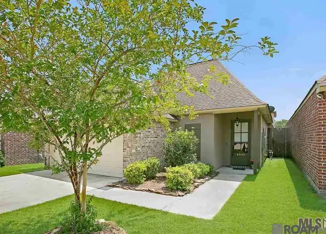 Property at 8040 Valencia Ct, Baton Rouge, LA, 70820, 3 beds, 2 baths, [object Object]