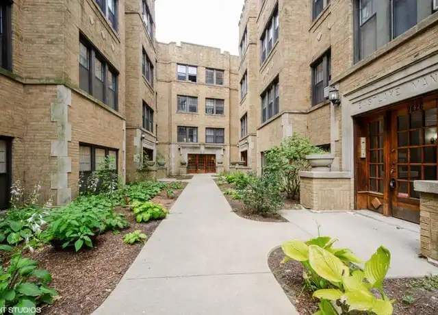 Property at 7622 N Eastlake Ter, Chicago, IL, 60626, 2 beds, 1 bath, [object Object]
