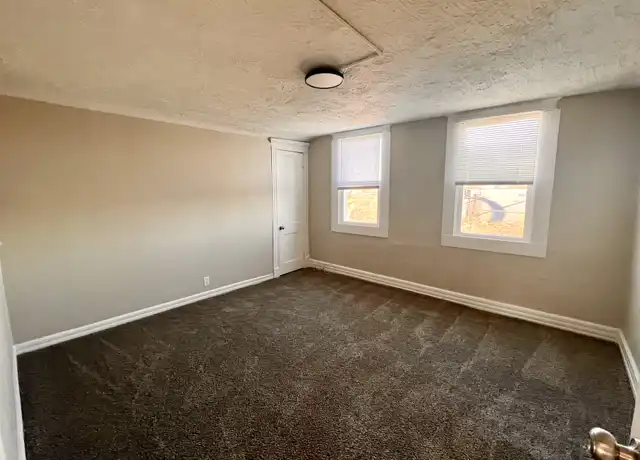 Property at 321 N 32nd St, Louisville, KY, 40212, 4 beds, 1 bath, [object Object]