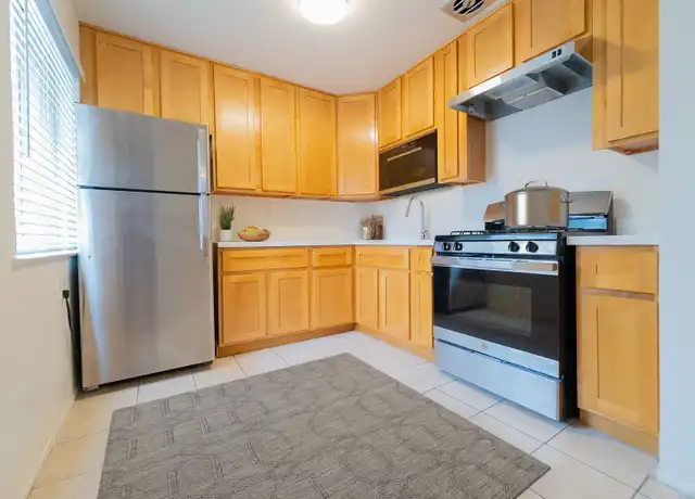 Property at 274 40th Street Way Unit 23, Oakland, CA, 94611, 2 beds, 1 bath, [object Object]