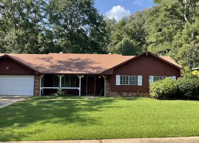 Property at 1201 Pineview Dr, Clinton, MS, 39056, 3 beds, 2 baths, [object Object]