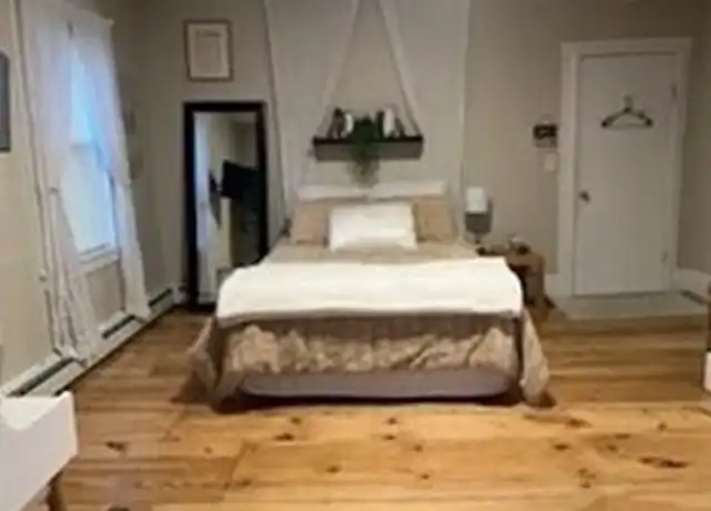 Property at 19 Glendale St Unit 2, Everett, MA, 02149, 4 beds, 1 bath, [object Object]