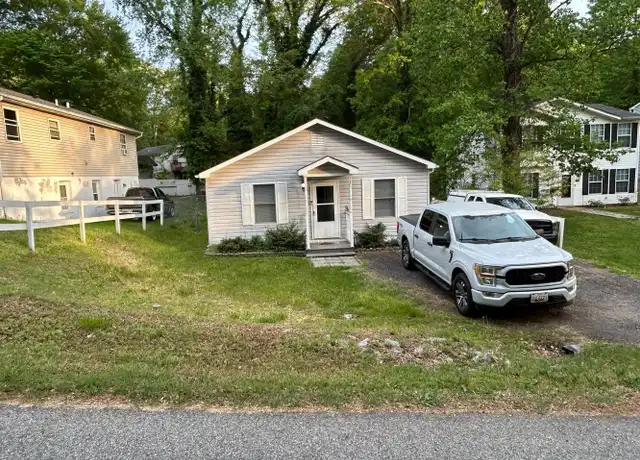Property at 724 Spruce Dr, Lusby, MD, 20657, 3 beds, 1 bath, [object Object]