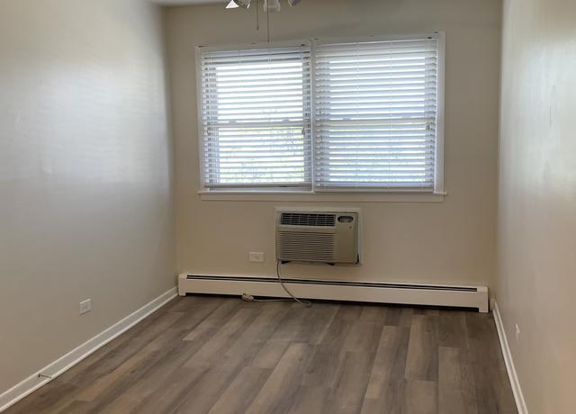 Photo of 4513 Grove Ave Apt 3, Brookfield, IL 60513