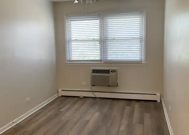 Property at 4513 Grove Ave Apt 3, Brookfield, IL, 60513, 2 beds, 1 bath, [object Object]