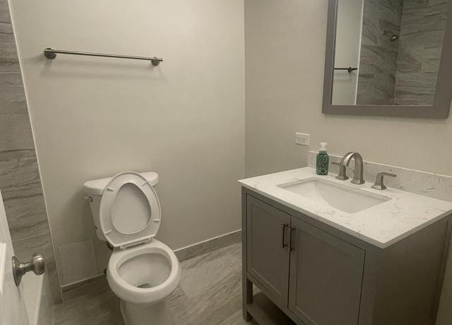 Photo of 4513 Grove Ave Apt 3, Brookfield, IL 60513