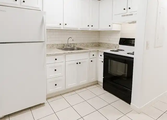 Property at 1151 NE 17th Ct Apt 19, Fort Lauderdale, FL, 33305, 1 bed, 1 bath, [object Object]